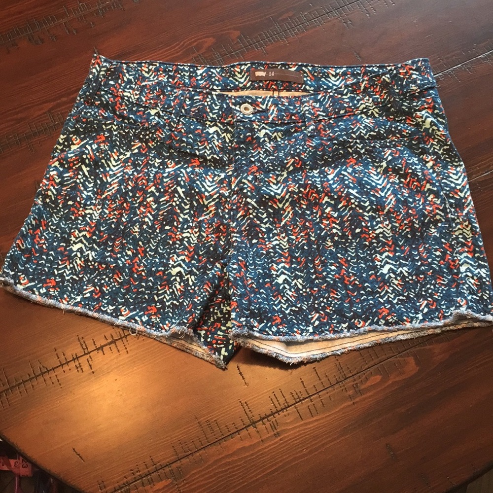 Women’s Levi Shorts
